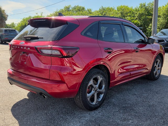 Used 2024 Ford Escape ST-Line w/ Tech Pack #1 FWD image 3