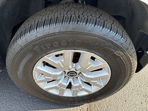 Certified 2022 Nissan Frontier SV AWD/4WD image 9