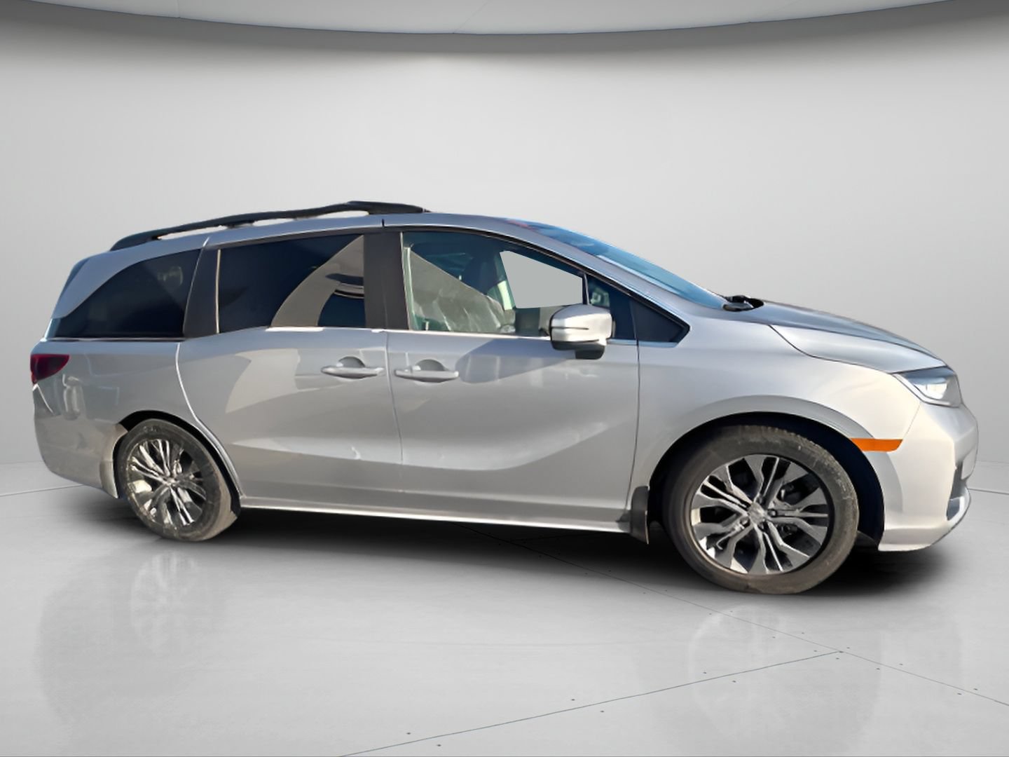 Used 2025 Honda Odyssey Touring image 9