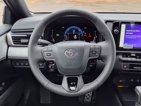 New 2026 Toyota Camry SE w/ Multimedia Upgrade Package image 18