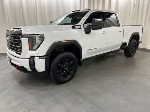 Used 2024 GMC Sierra 3500 AT4 w/ AT4 Premium Plus Package image 2