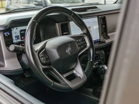 Used 2022 Ford Bronco Outer Banks image 23