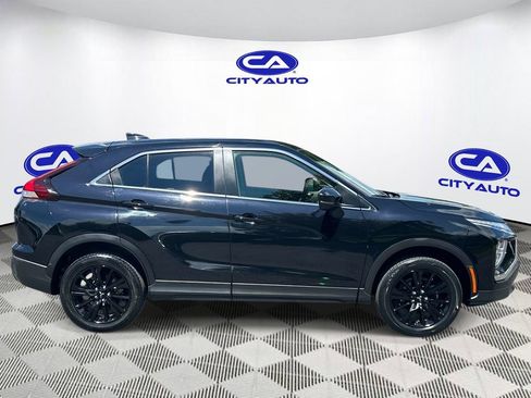 Used 2024 Mitsubishi Eclipse Cross LE AWD/4WD image 2