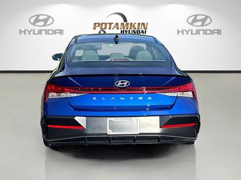 Certified 2026 Hyundai Elantra SEL Sport Premium w/ Cargo Package FWD image 6