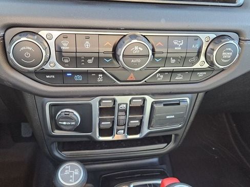 New 2025 Jeep Wrangler Unlimited Sahara w/ Safety Group image 19