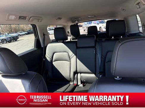 New 2026 Nissan Pathfinder SL image 28
