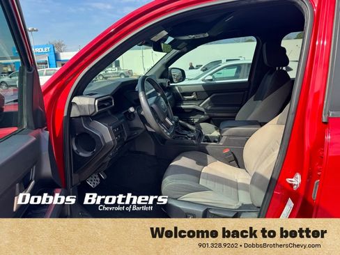 Used 2024 Toyota Tacoma TRD Sport AWD/4WD image 9