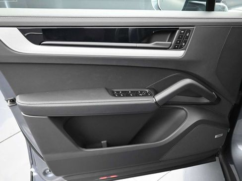 New 2026 Porsche Cayenne S AWD/4WD image 7
