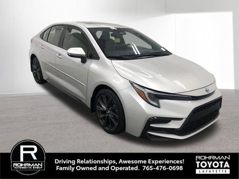 Used 2025 Toyota Corolla SE w/ SE Premium Package AWD/4WD image 10