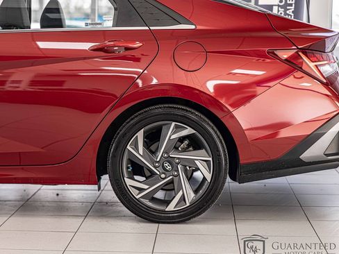Used 2024 Hyundai Elantra SEL w/ Convenience Package FWD image 8