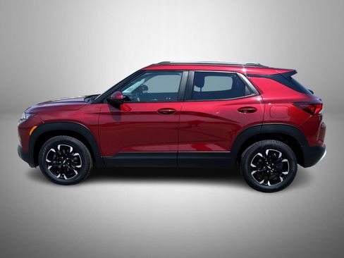 Used 2022 Chevrolet TrailBlazer LT w/ Sun and Liftgate Package AWD/4WD image 8