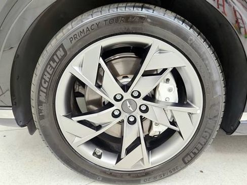 Used 2025 Genesis Electrified GV70 w/ Prestige Package AWD/4WD image 76