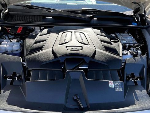 Certified 2025 Porsche Cayenne E-Hybrid AWD/4WD image 15
