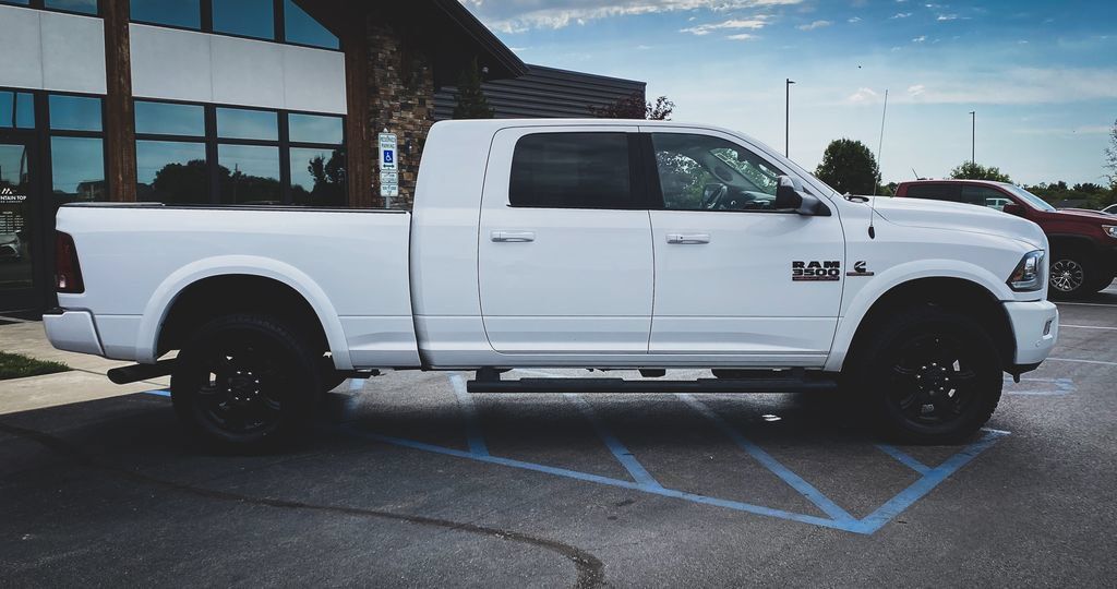 Used 2018 RAM 3500 Laramie w/ Sport Appearance Group AWD/4WD image 32