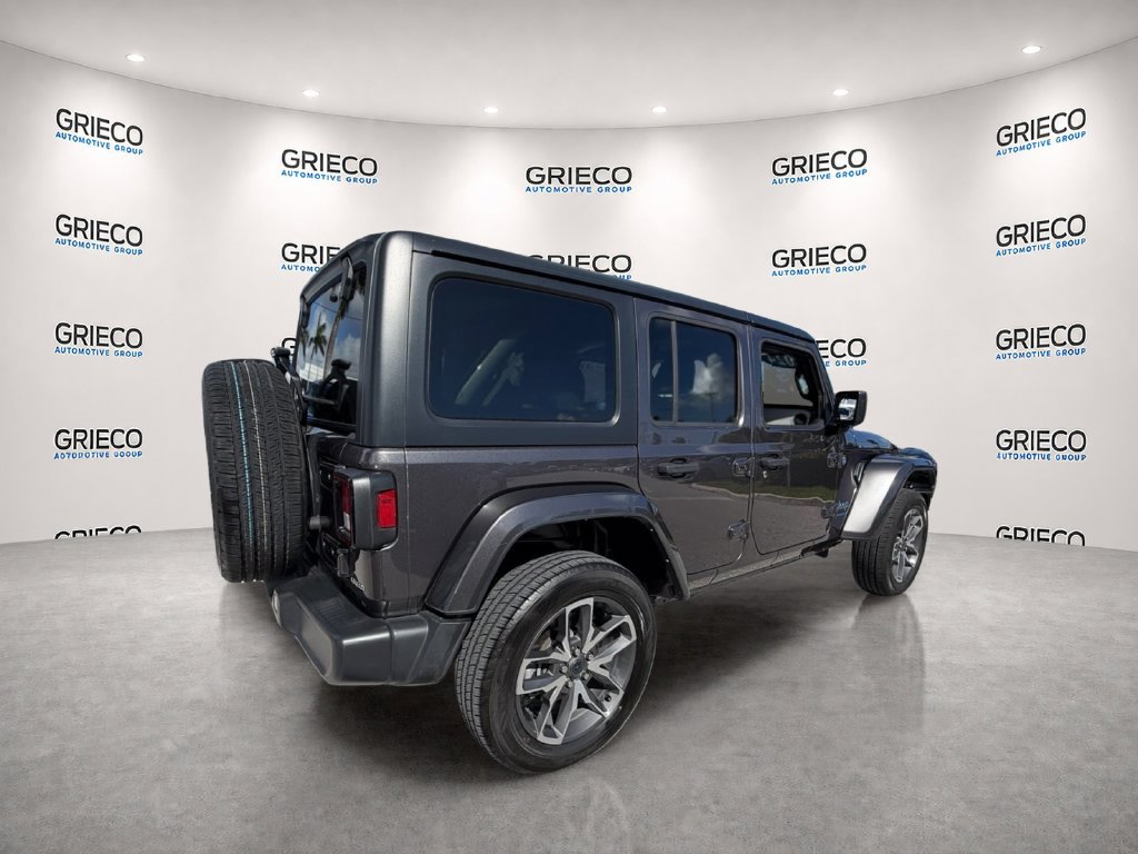 Used 2024 Jeep Wrangler Unlimited AWD/4WD image 7