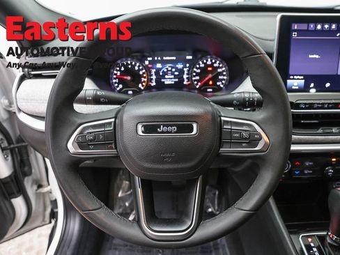 Used 2024 Jeep Compass Latitude AWD/4WD image 10