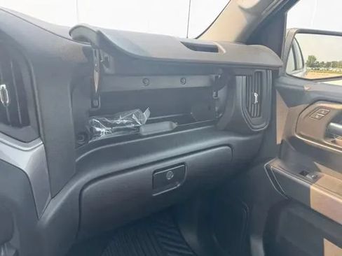 Used 2023 Chevrolet Silverado 1500 Custom AWD/4WD image 27