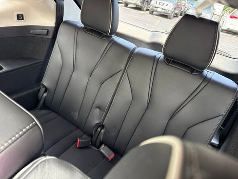 Used 2023 Acura MDX SH-AWD w/ Advance Package image 17