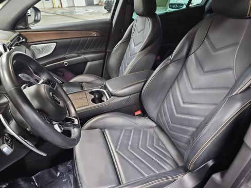 Used 2023 Maserati Grecale Modena image 16