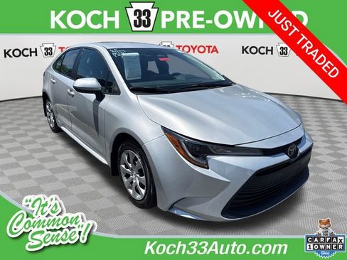 Used 2025 Toyota Corolla LE FWD image 1