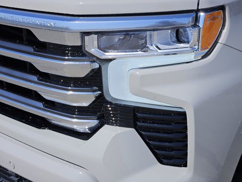 New 2026 Chevrolet Silverado 1500 High Country w/ Technology Package AWD/4WD image 5