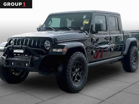 Used 2021 Jeep Gladiator Sport AWD/4WD image 1