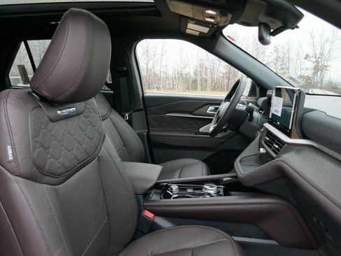 New 2026 Ford Explorer Platinum w/ LUX Leather Package AWD/4WD image 10