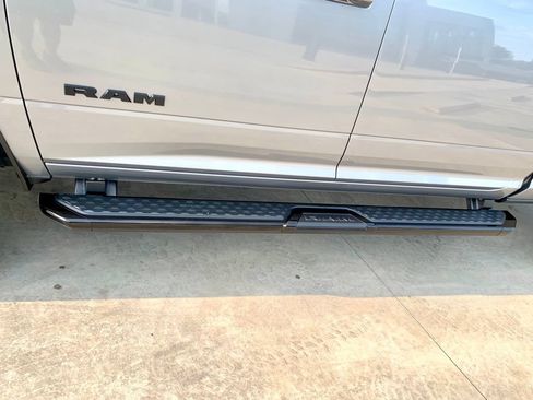 Used 2023 RAM 2500 Laramie AWD/4WD image 12
