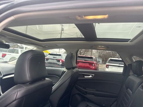 Used 2024 Ford Edge SEL w/ Convenience Package image 17