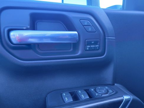 Certified 2020 Chevrolet Silverado 1500 LTZ AWD/4WD image 33
