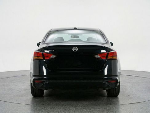 Used 2025 Nissan Altima 2.5 SV image 7