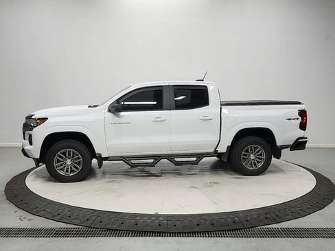 Used 2024 Chevrolet Colorado LT w/ LT Convenience Package II AWD/4WD image 4