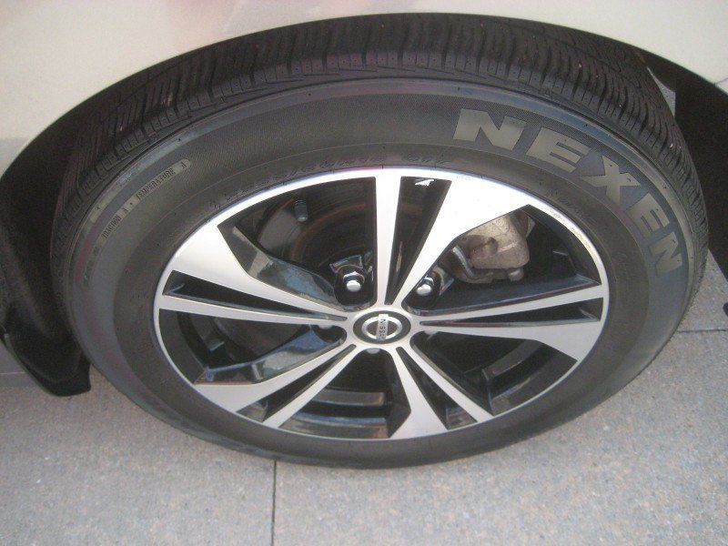 Used 2023 Nissan Sentra SV FWD image 11