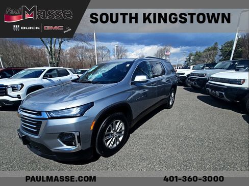 Used 2023 Chevrolet Traverse LT w/ Rear Camera Mirror Package image 2