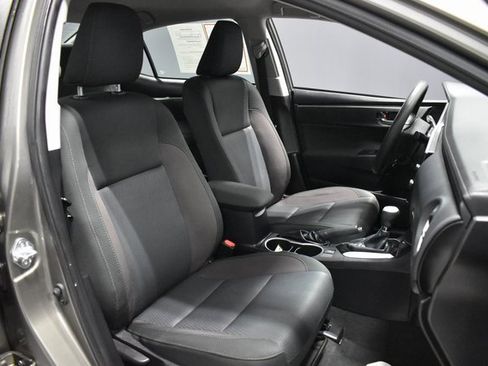 Used 2018 Toyota Corolla L image 13