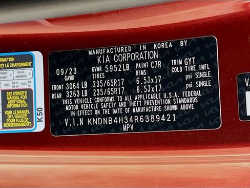 Certified 2024 Kia Carnival LX image 33