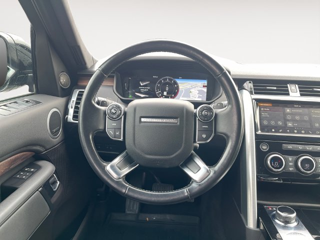 Used 2018 Land Rover Discovery HSE AWD/4WD image 12