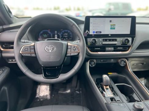 Certified 2026 Toyota Grand Highlander AWD Hybrid image 12