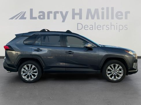 Certified 2019 Toyota RAV4 XLE Premium image 6