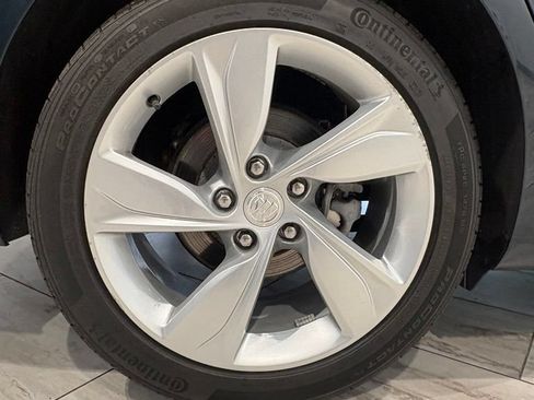 Used 2018 Buick Regal Preferred w/ Driver Confidence Package #1 FWD image 10