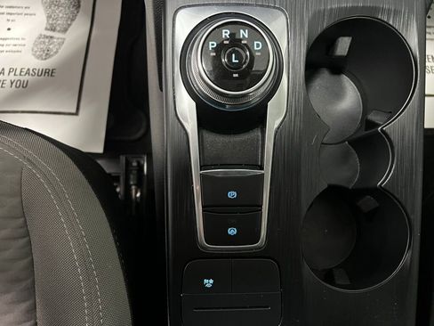 Used 2022 Ford Escape SE image 13