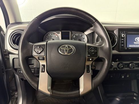 Used 2019 Toyota Tacoma SR5 image 15