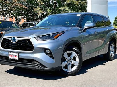 Used 2021 Toyota Highlander LE