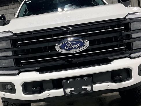 Used 2026 Ford F250 Platinum w/ Tremor Off-Road Package AWD/4WD image 37