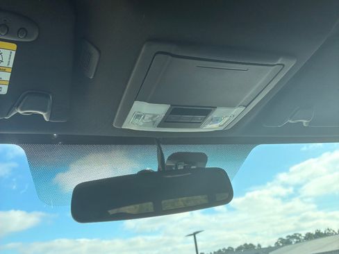 Used 2014 Ford F150 Platinum image 19