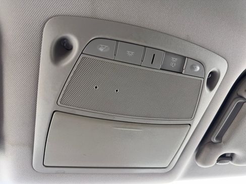 Used 2018 Nissan Pathfinder SV image 33