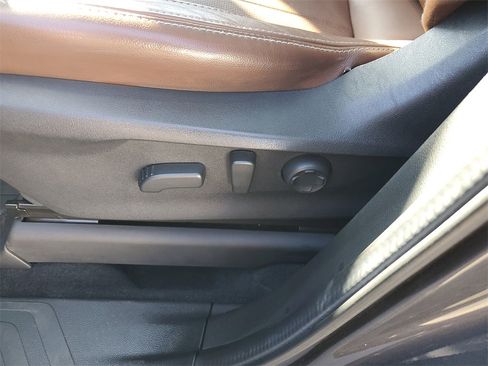 Used 2023 Subaru Ascent Touring image 20