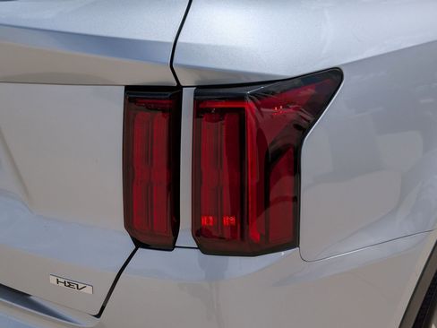 Certified 2023 Kia Sorento SX Prestige AWD/4WD image 10