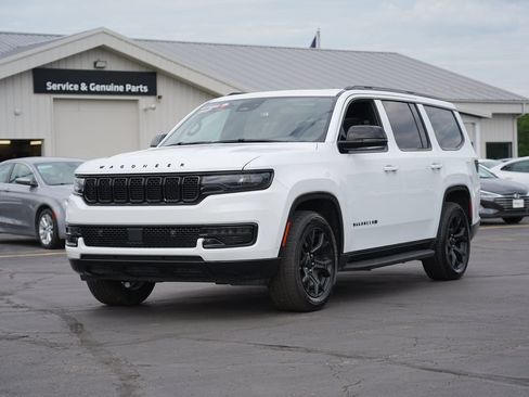 Used 2024 Jeep Wagoneer Series II AWD/4WD image 7