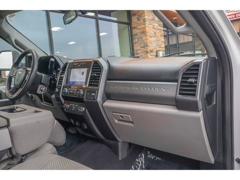 Used 2021 Ford F250 XLT image 12